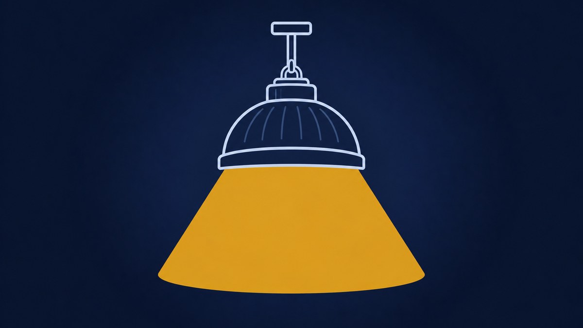 Luminária em teto acima de 3,5 m — Pro Service